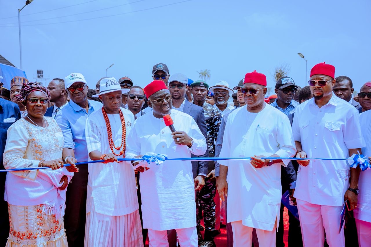 9df3ad9f-abcf-4767-bee0-4e3694683c06